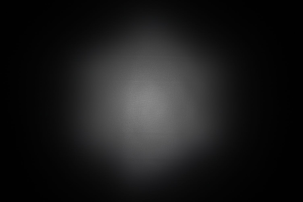 Блик на черном фоне