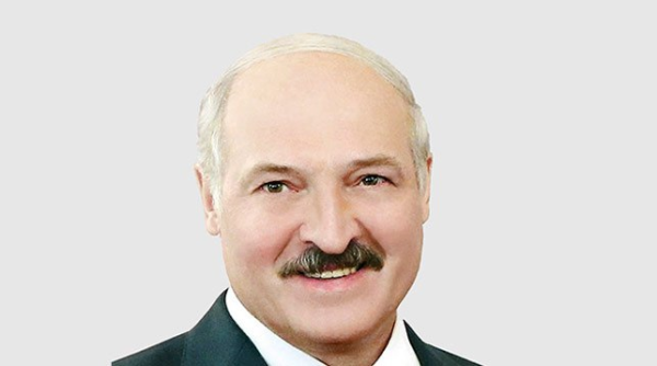Александр Лукашенко на белом фоне