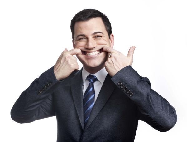 Мужчина смеется