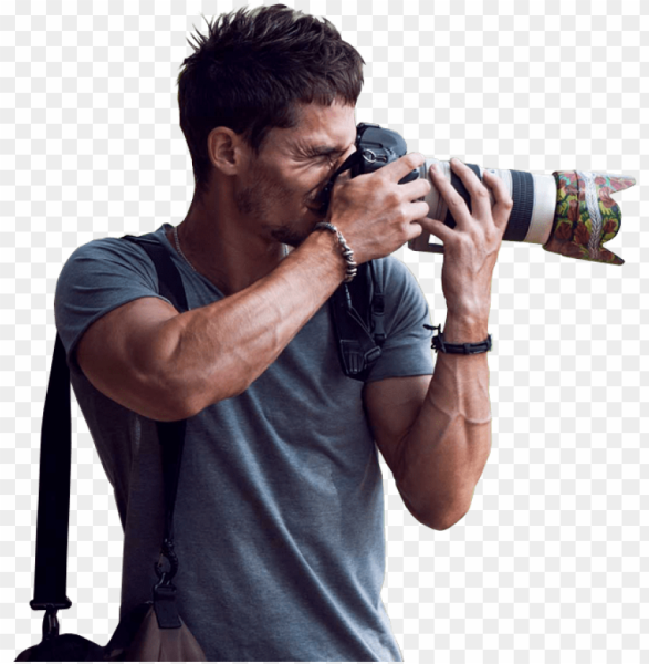Человек фотографирует