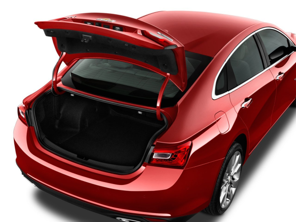 Chevrolet Malibu 2022 багажник
