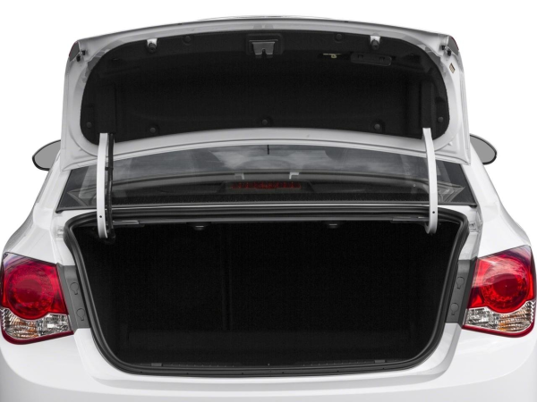 Yaris 2008 седан багажник