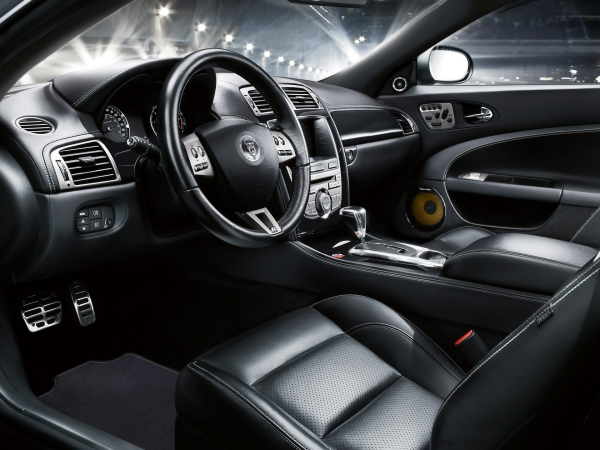 Jaguar XKR салон