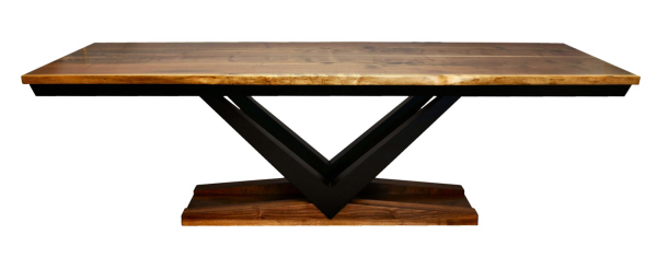 Стол деревянный
